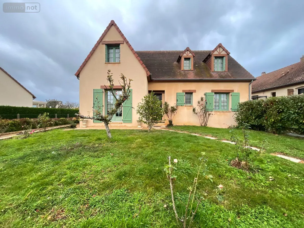 Maison a vendre Nogent-le-Rotrou 28400 Eure-et-Loir 28 131 m2 6 pièces 214000 euros 251011 001