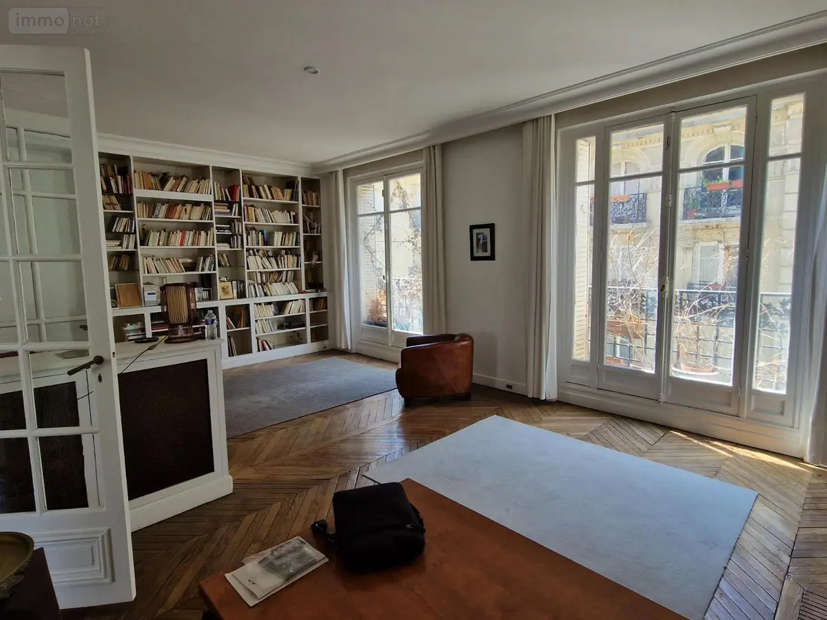 Appartement a vendre Paris 18e Arrondissement 75018 Paris 75 75 m2 3 pièces 766000 euros JG 75018 001
