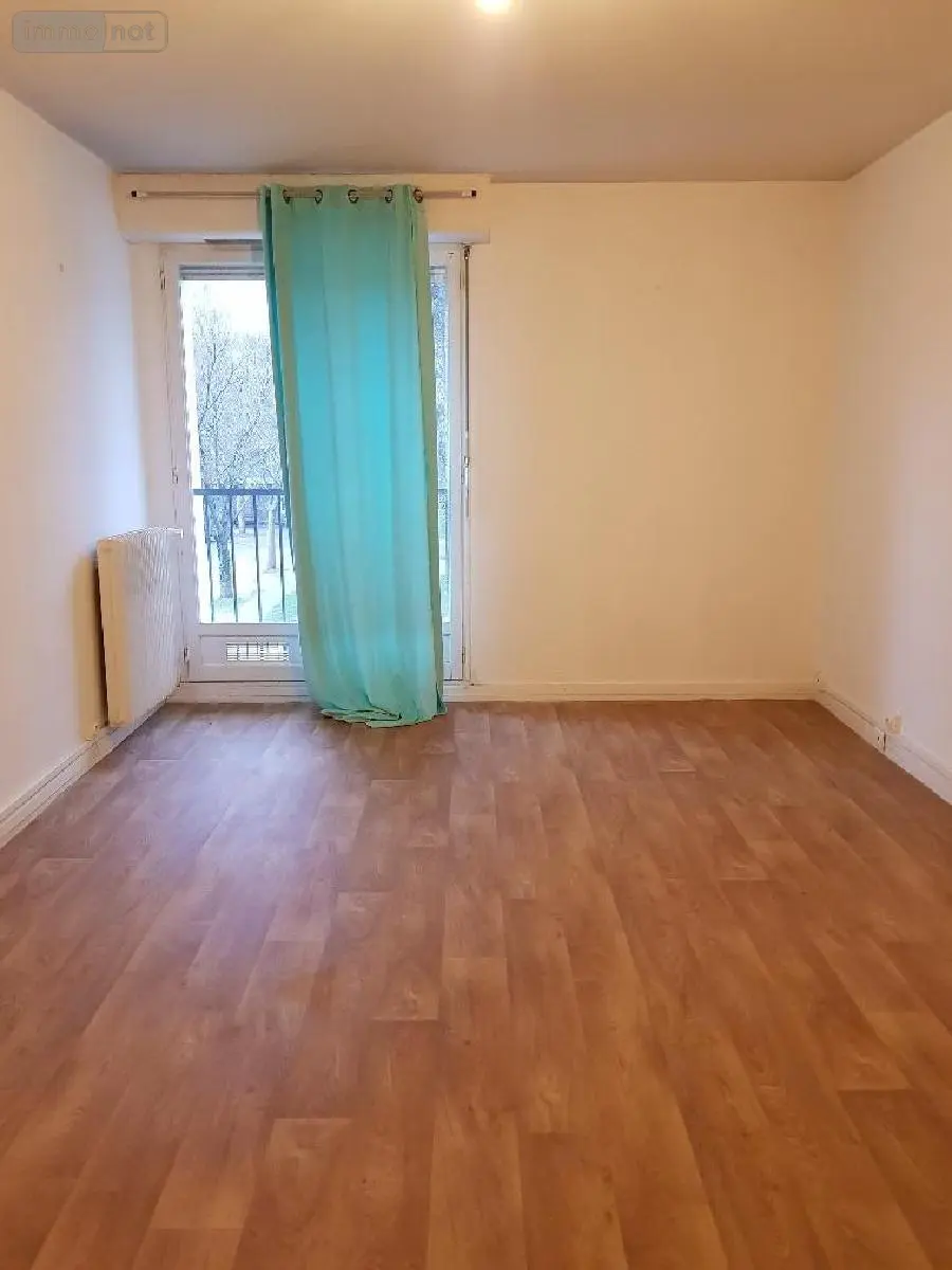 Location appartement Rennes 35000 Ille-et-Vilaine 35 47 m2 2 pièces 590 euros LOC 03 001