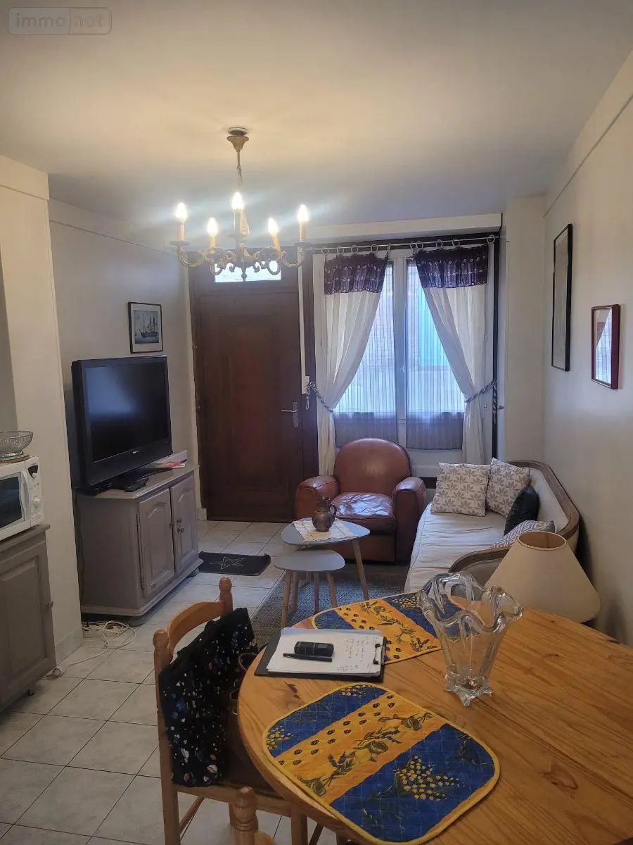 Location appartement Eu 76260 Seine-Maritime 76 29 m2 2 pièces 530 euros 76041/56 001