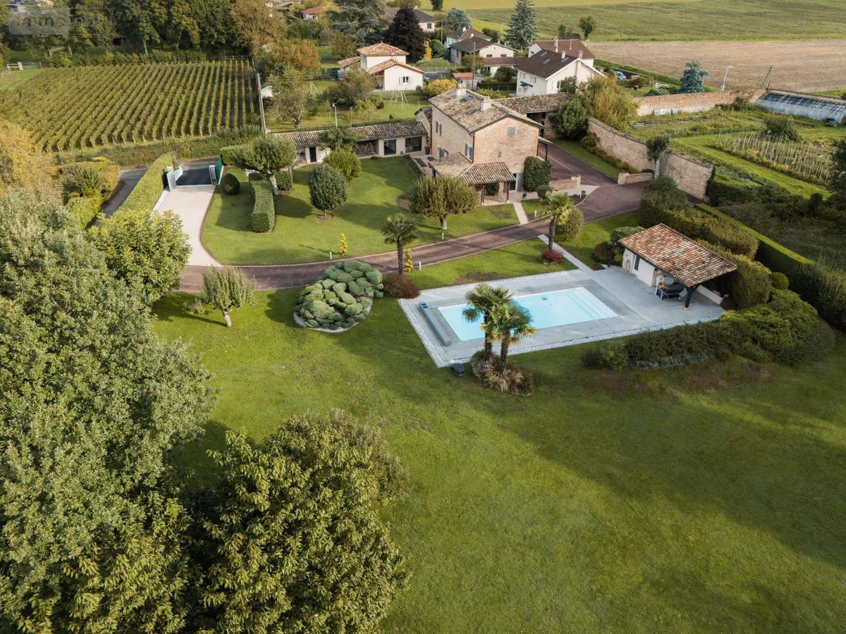 Maison a vendre Charnay-lès-Mâcon 71850 Saône-et-Loire 71 231 m2 9 pièces 985000 euros 13779/970 001