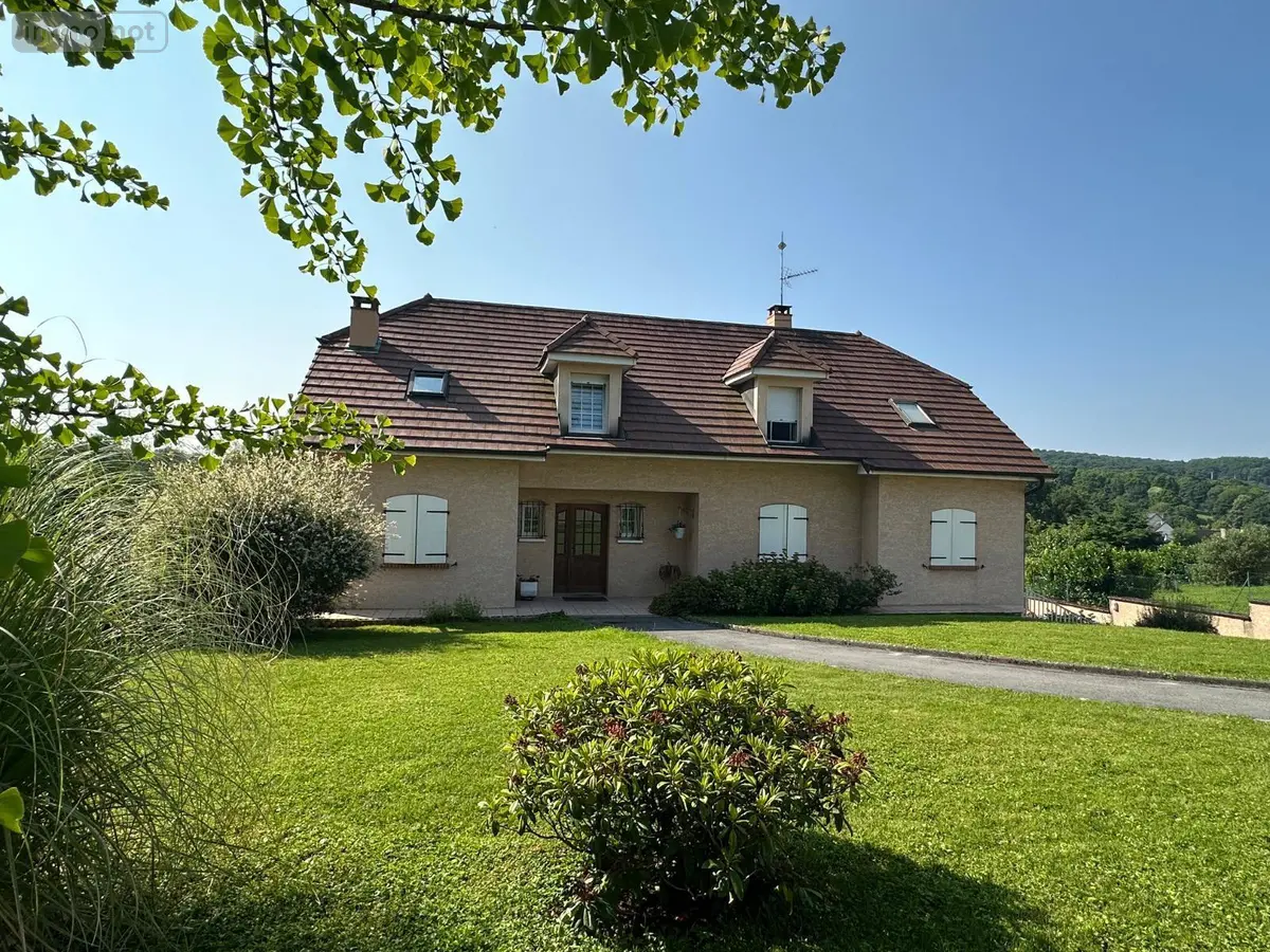 Propriete a vendre Jouhe 39100 Jura 39 350 m2 13 pièces 397000 euros J / LL 001