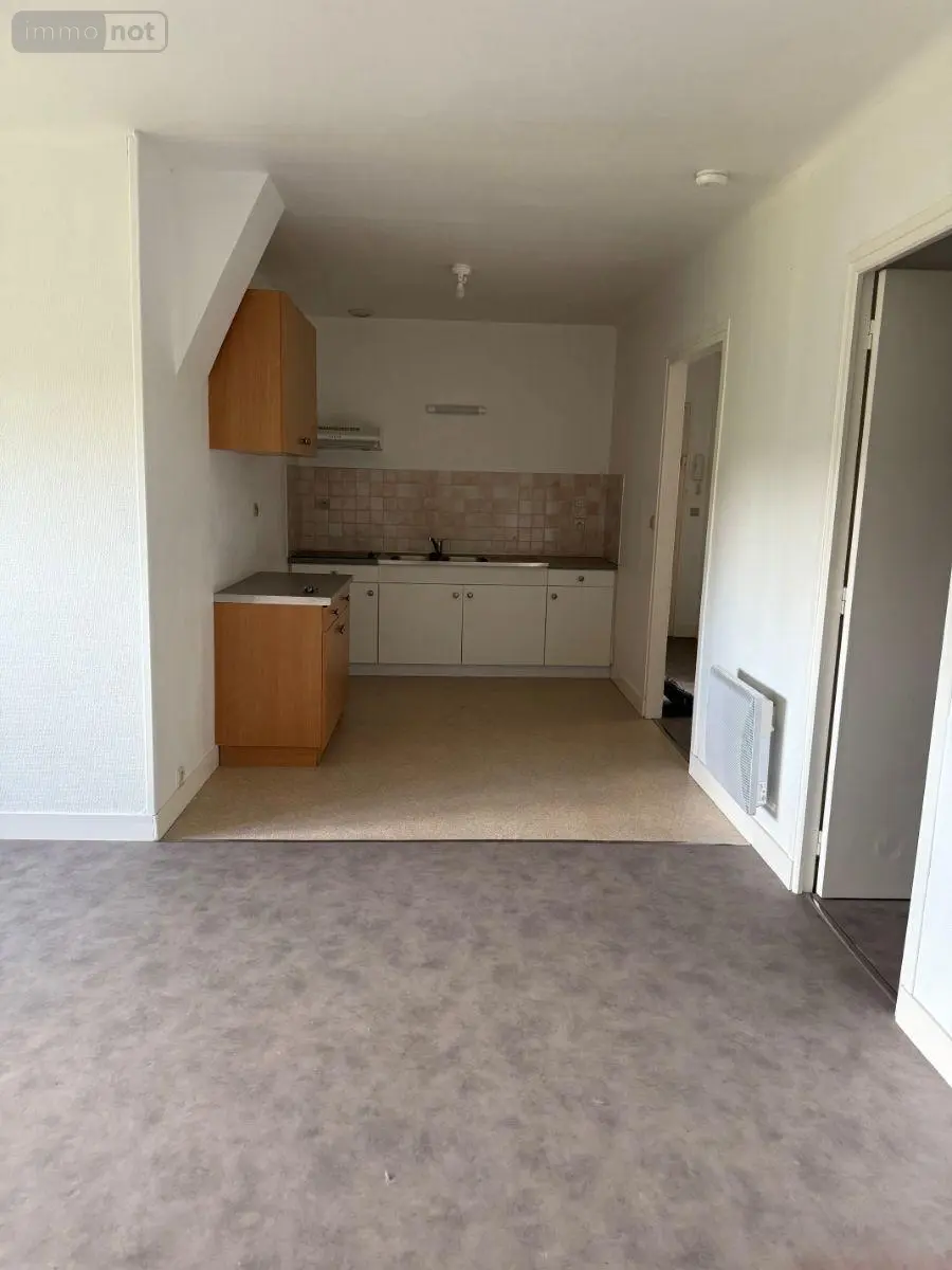 Location appartement Condé-en-Normandie 14110 Calvados 14 51 m2 3 pièces 434 euros 212 001