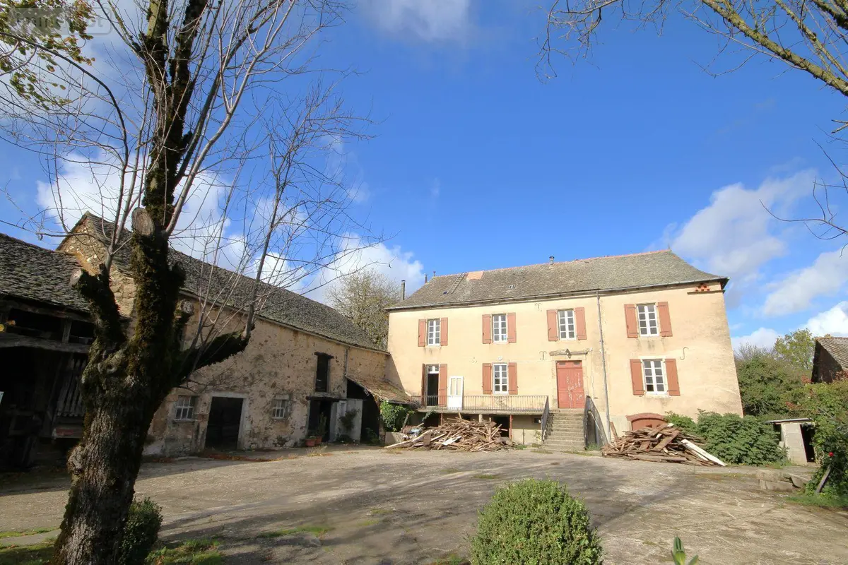 Maison a vendre La Salvetat-Peyralès 12440 Aveyron 12 189 m2 8 pièces 147400 euros 3200 001