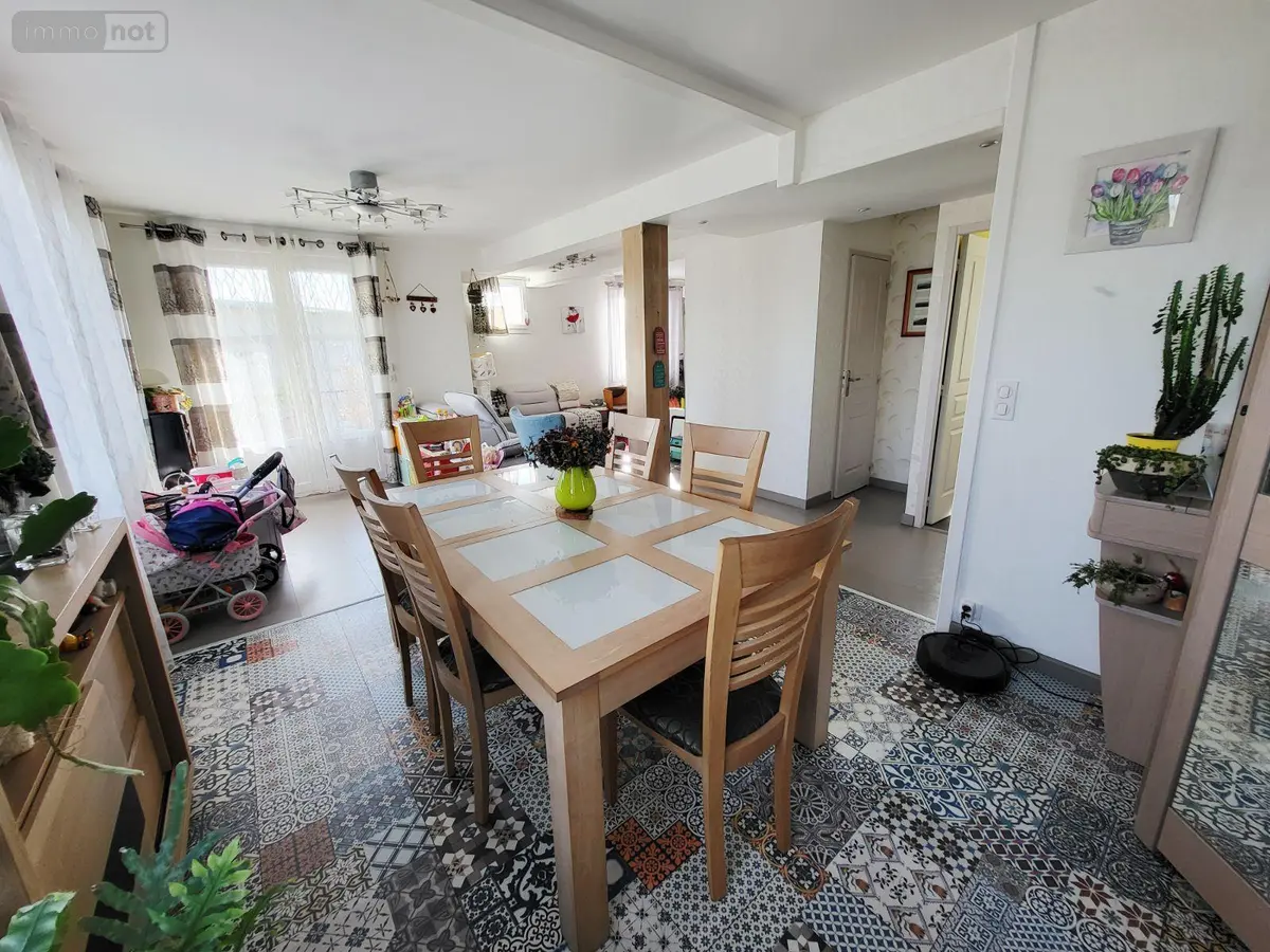 Immeuble de rapport a vendre Ussel 19200 Corrèze 19 273 m2 11 pièces 198500 euros UM 1299 001