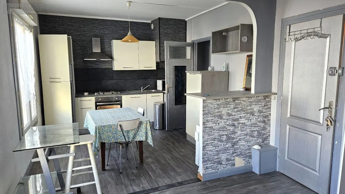 Immeuble de rapport a vendre Vitry-le-François 51300 Marne 51 175 m2 8 pièces 248000 euros 51081/940 001