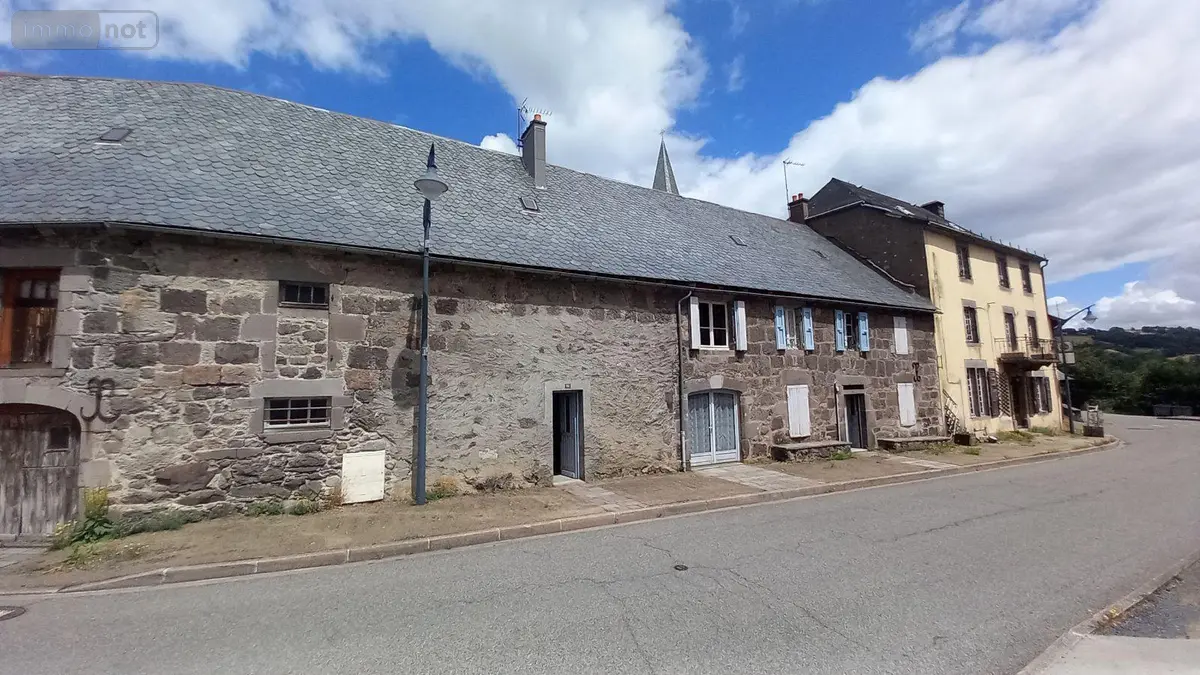 Maison a vendre Laveissière 15300 Cantal 15 165 m2 77000 euros FG/2452 001