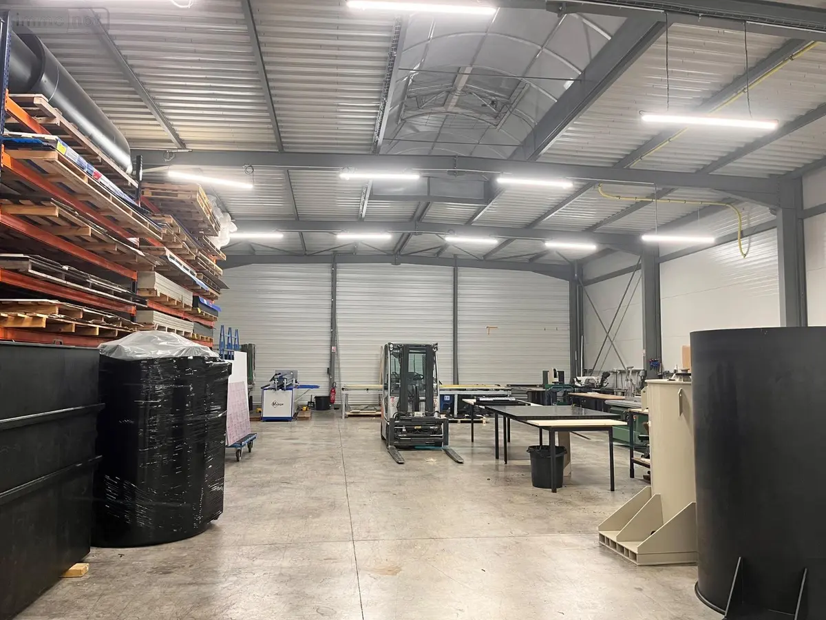 Location fonds et murs commerciaux Cormontreuil 51350 Marne 51 490 m2 4010 euros 51083/LOCA/971 001