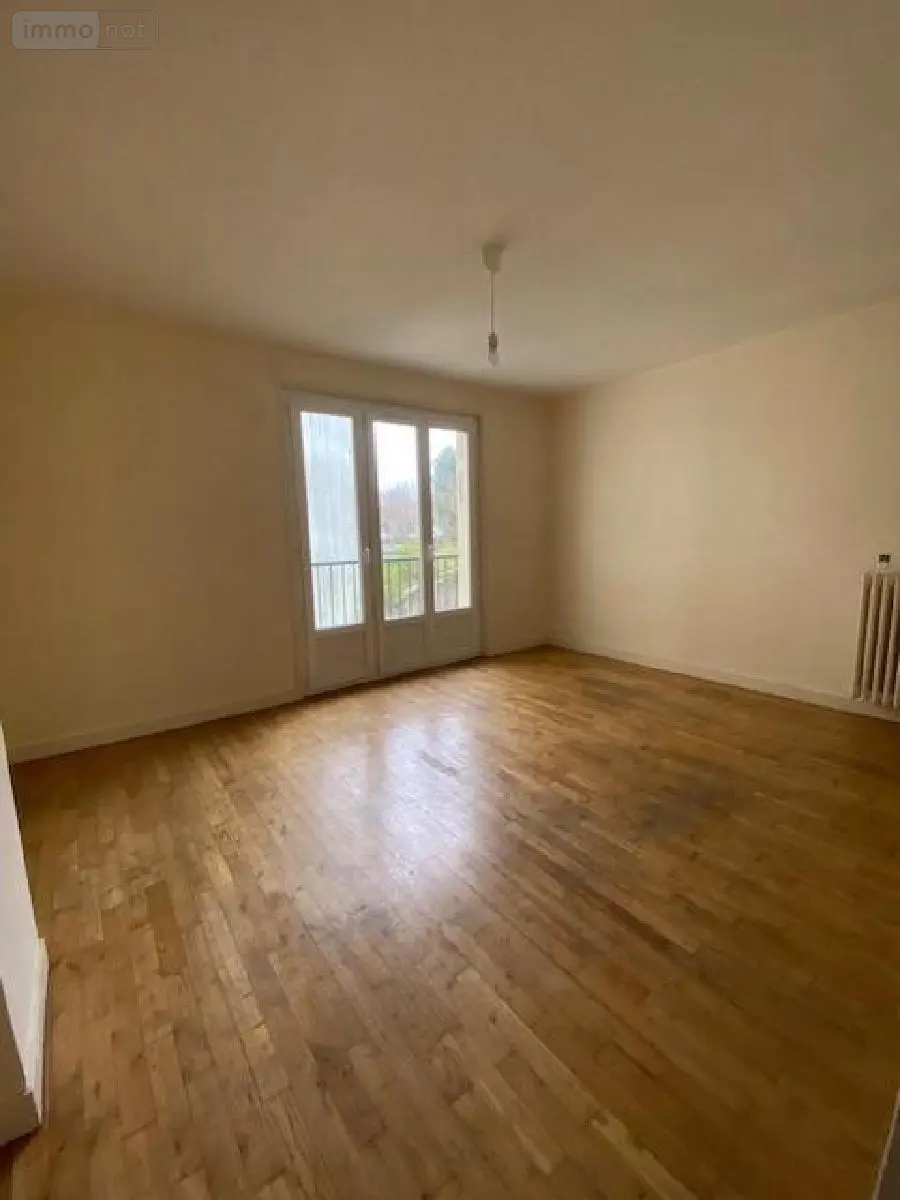 Location appartement Rennes 35000 Ille-et-Vilaine 35 57 m2 3 pièces 750 euros 105/1894 001