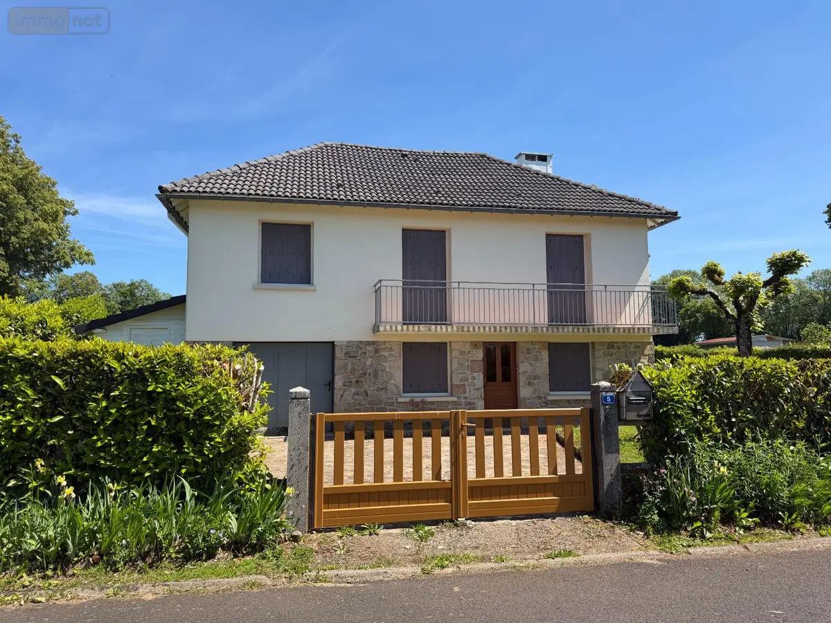 Maison a vendre Ally 15700 Cantal 15 100 m2 116600 euros 15060/1234 001