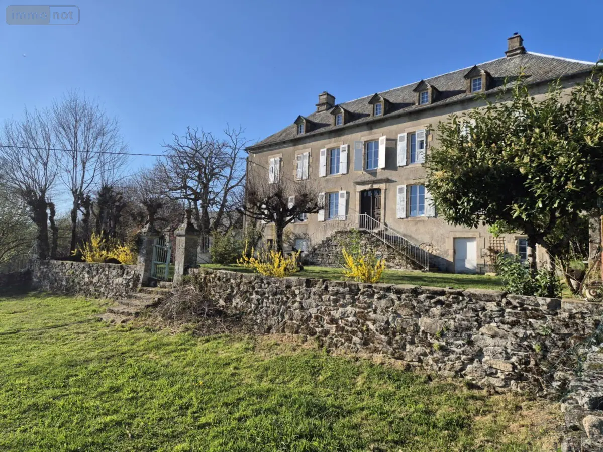 Propriete a vendre Saint-Cirgues-la-Loutre 19220 Corrèze 19 245 m2 8 pièces 387000 euros 15060/1241 001