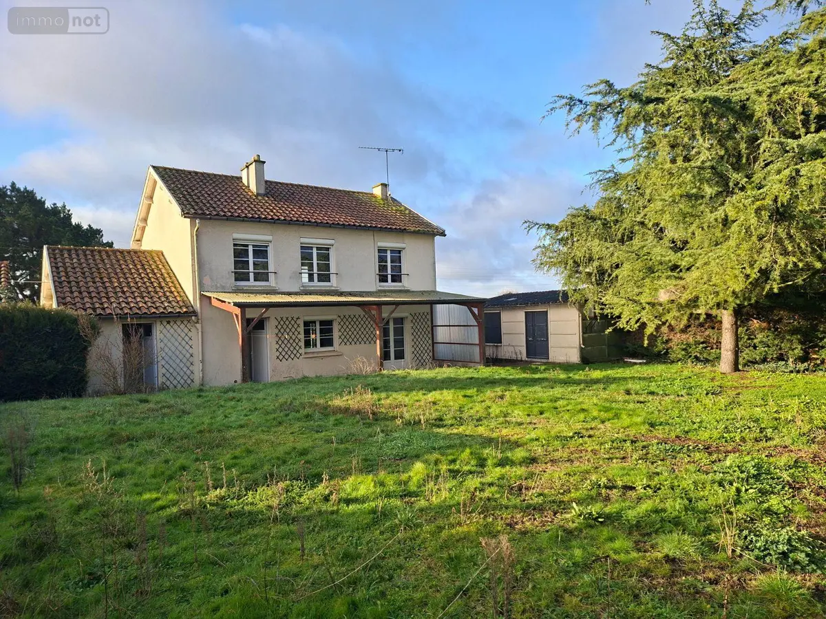 Maison a vendre Nueil-les-Aubiers 79250 Deux-Sèvres 79 121 m2 7 pièces 158250 euros AGM 73* 001