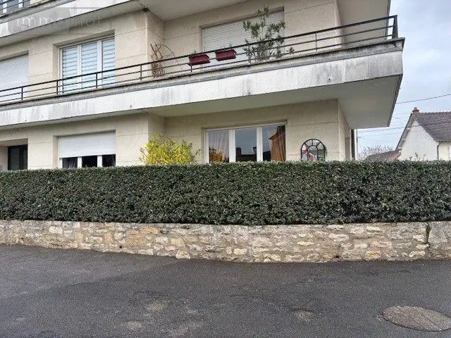 Viager appartement Saint-Amand-Montrond 18200 Cher 18 84 m2 3 pièces 35000 euros 18022/834 001