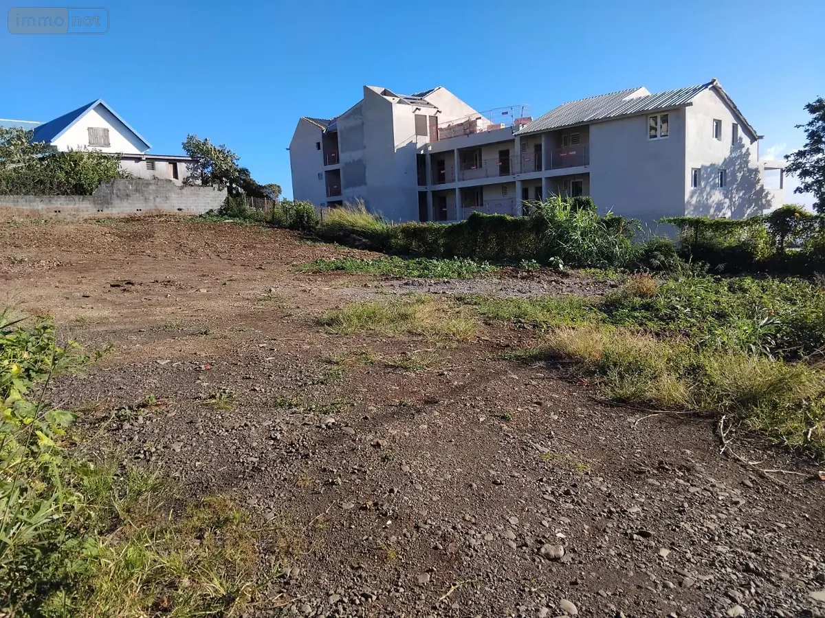 Terrain a batir a vendre Saint-Denis 97490 La Réunion 974 976 m2 585600 euros 97404/6 001