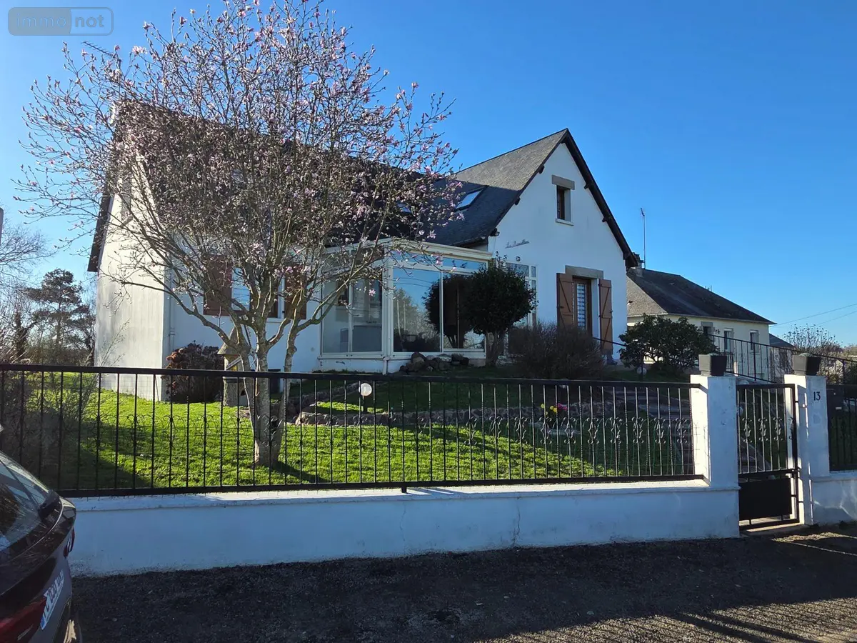 Maison a vendre Ambrières-les-Vallées 53300 Mayenne 53 148 m2 8 pièces 187200 euros 53075DLS26001 001