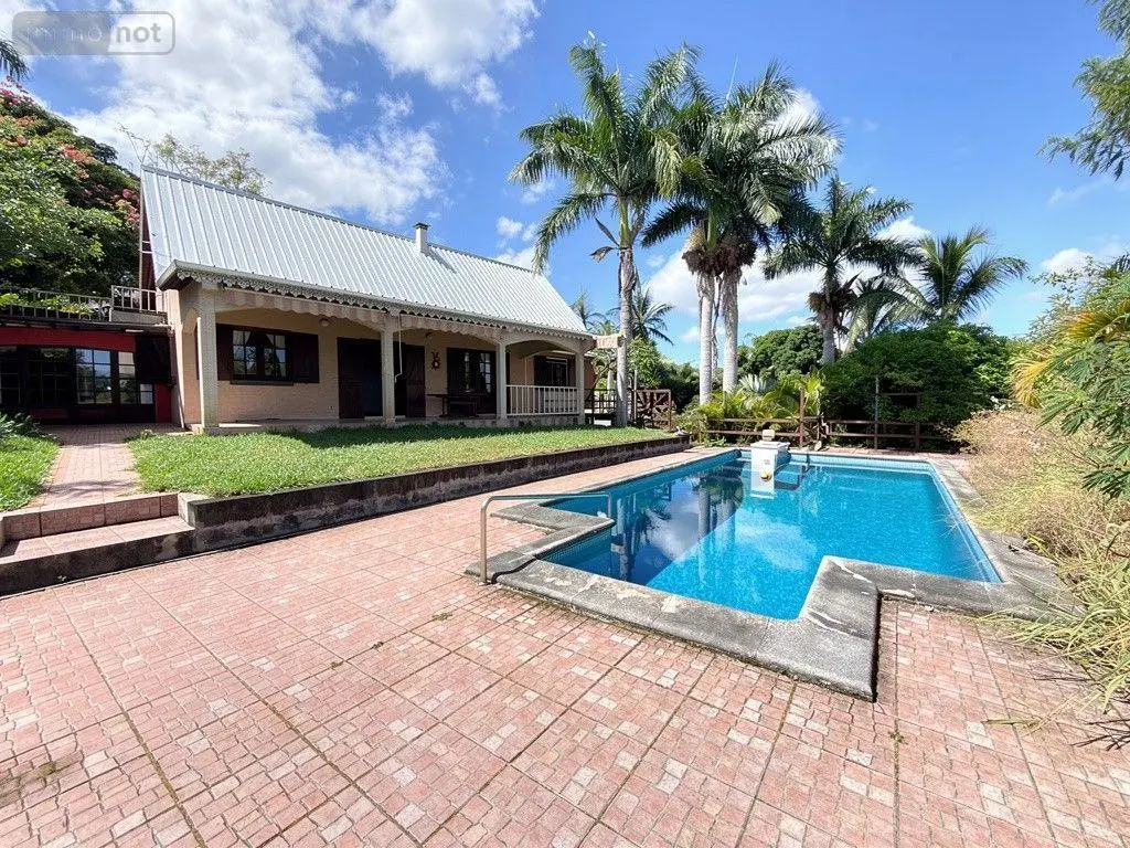 Maison a vendre Les Avirons 97425 La Réunion 974 180 m2 6 pièces 489300 euros 97405/255 001