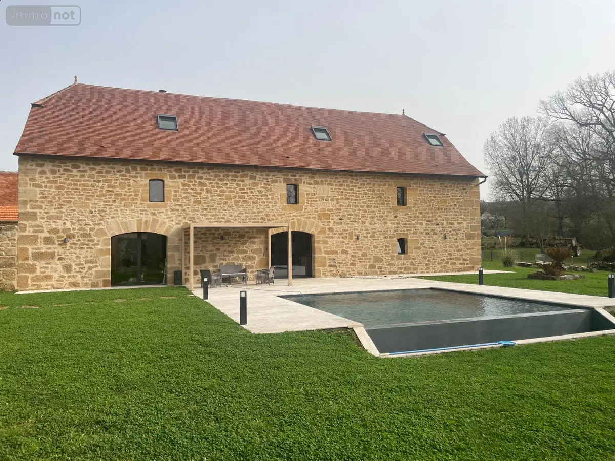 Maison a vendre Lacapelle-Marival 46120 Lot 46 250 m2 5 pièces 695000 euros 46030/MAIS/567 001