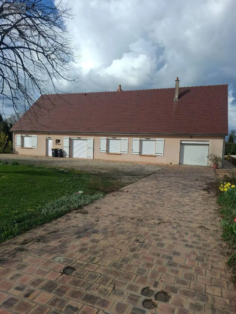 Maison a vendre Henrichemont 18250 Cher 18 166 m2 5 pièces 225750 euros 18016/2114 001