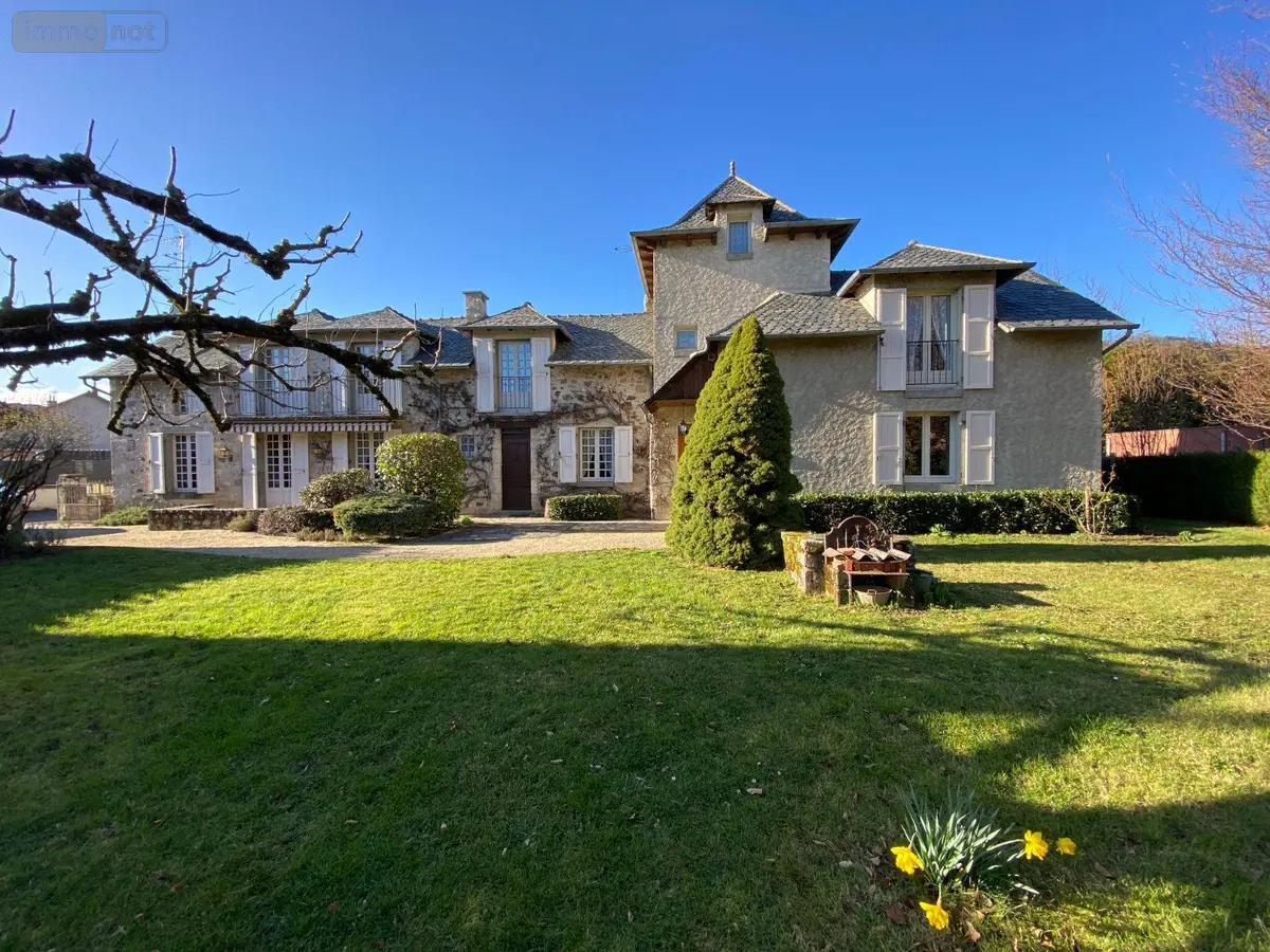 Maison a vendre Arpajon-sur-Cère 15130 Cantal 15 212 m2 8 pièces 318000 euros 15061-46 001