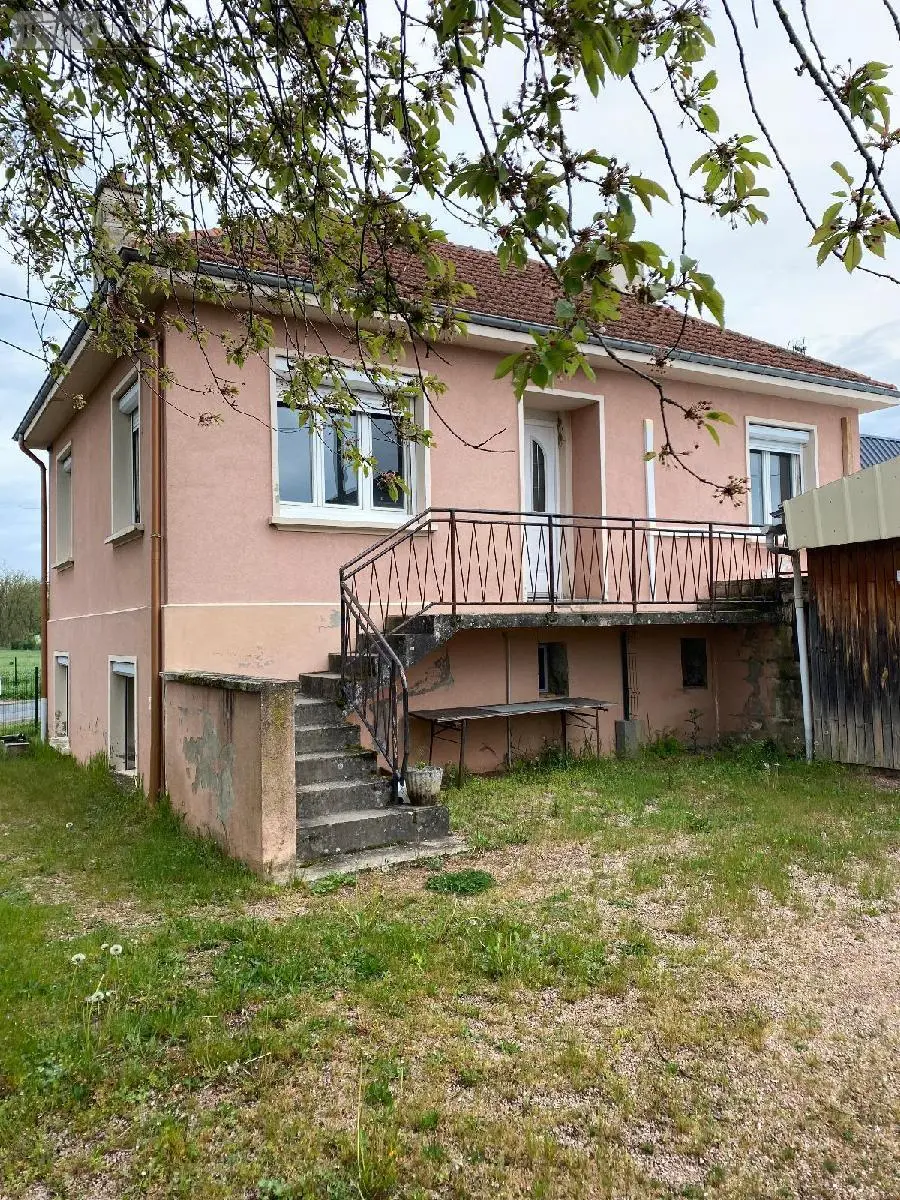 Maison a vendre Molinet 03510 Allier 03 135 m2 73960 euros M-E-TI/DLB3 001
