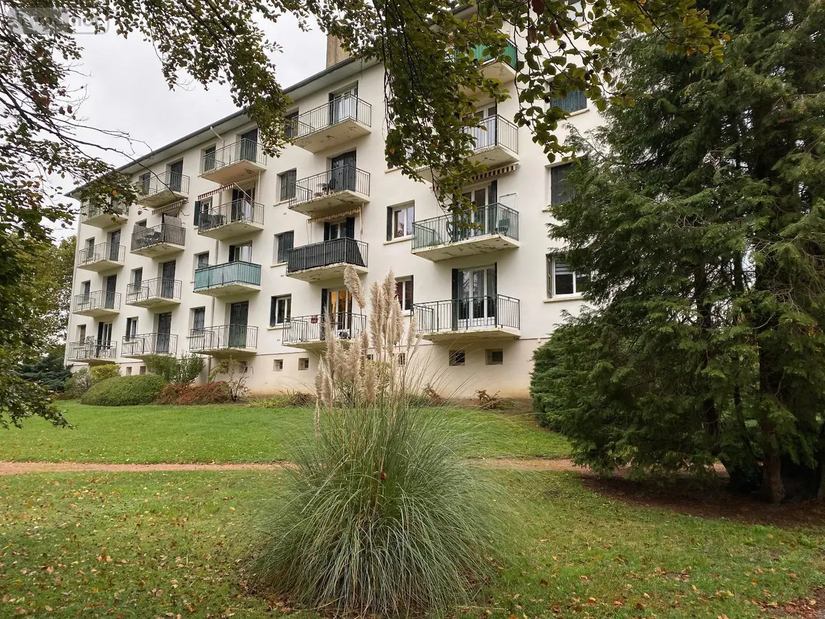 Appartement a vendre Paray-le-Monial 71600 Saône-et-Loire 71 84 m2 4 pièces 100160 euros A-P-LE 001