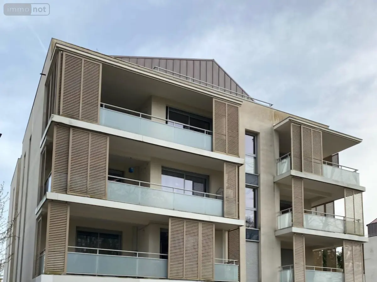 Fonds et murs commerciaux a vendre Paray-le-Monial 71600 Saône-et-Loire 71 4 pièces 220680 euros VTE-P-SY 001