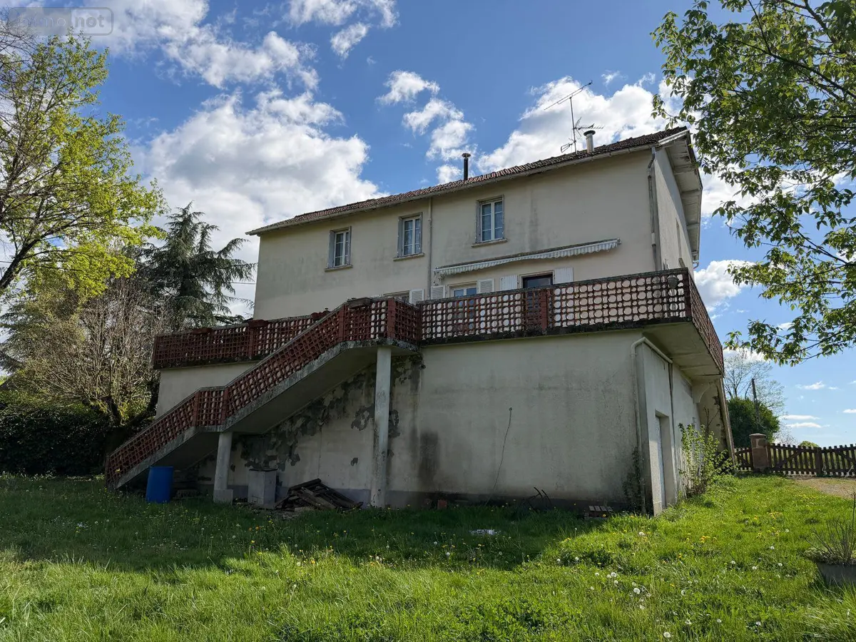 Maison a vendre Lacapelle-Marival 46120 Lot 46 225 m2 10 pièces 137200 euros 46030/MAIS/569 001