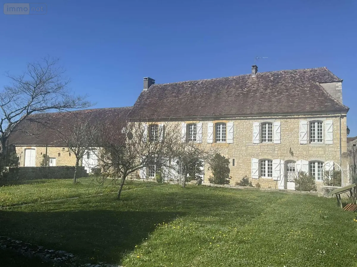 Maison a vendre Gourdon 46300 Lot 46 200 m2 8 pièces 365000 euros 46041/446 001