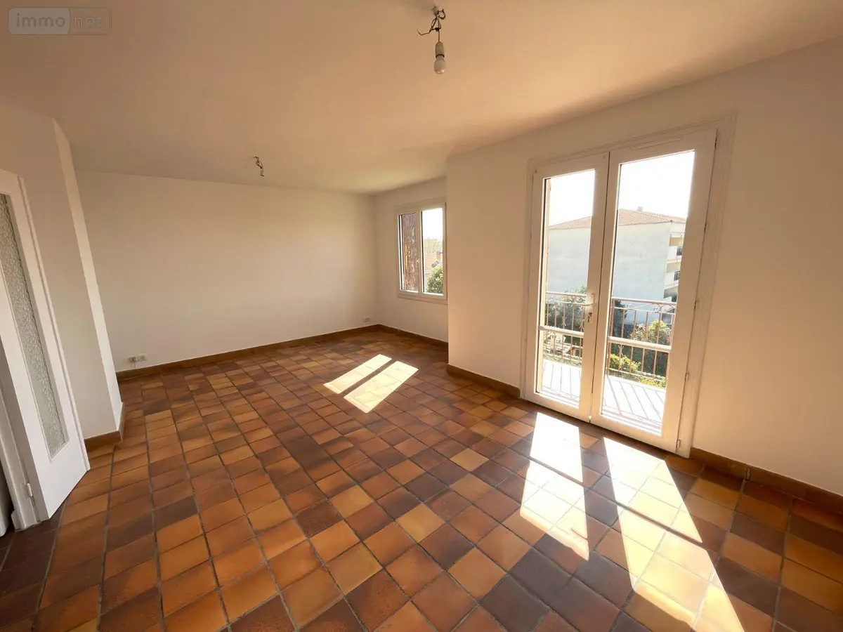 Appartement a vendre Manosque 04100 Alpes-de-Haute-Provence 04 93 m2 4 pièces 163800 euros 025/1933 001
