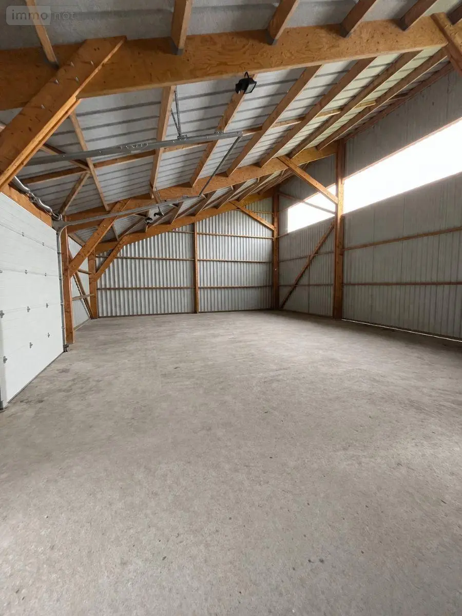 Fonds et murs commerciaux a vendre Saint-Perreux 56350 Morbihan 56 135460 euros ML/215 001