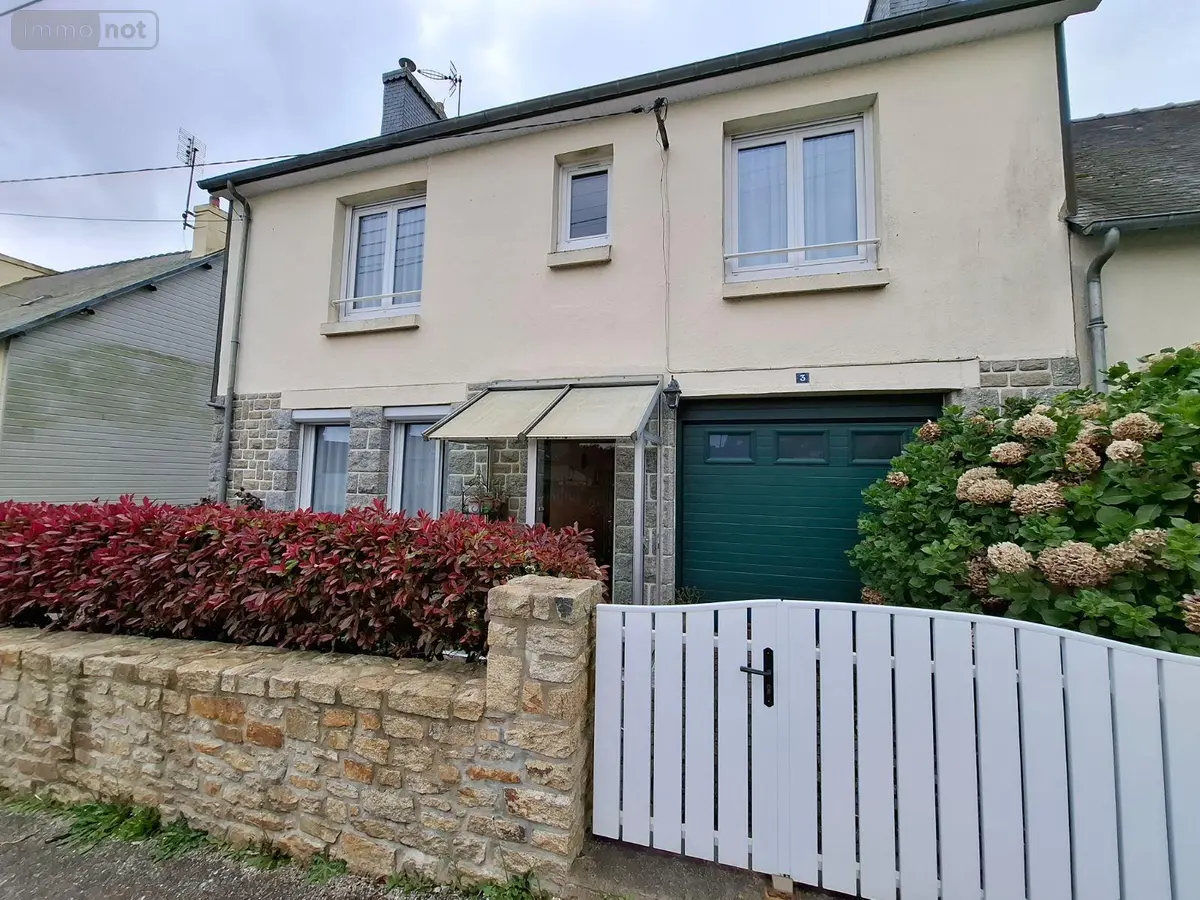 Maison a vendre Saint-Nicolas-du-Pélem 22480 Côtes-d'Armor 22 111 m2 5 pièces 127200 euros 22075/MAIS1668 001
