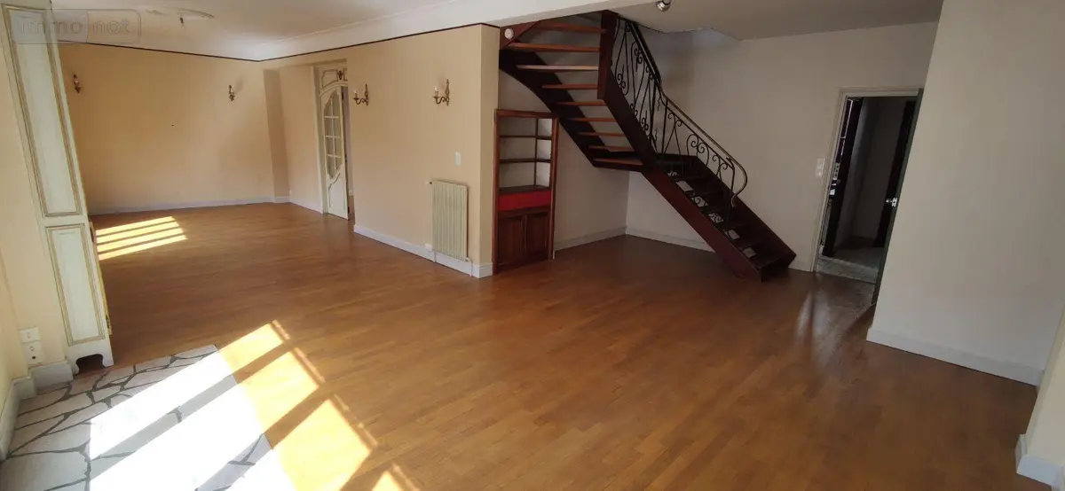 Appartement a vendre Bourges 18000 Cher 18 163 m2 6 pièces 149864 euros 142585M 001
