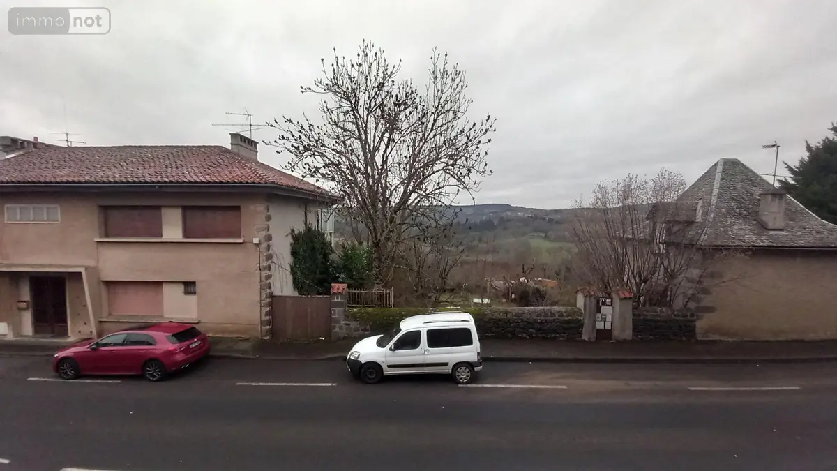 Divers a vendre Saint-Flour 15100 Cantal 15 43000 euros FG/2519 001