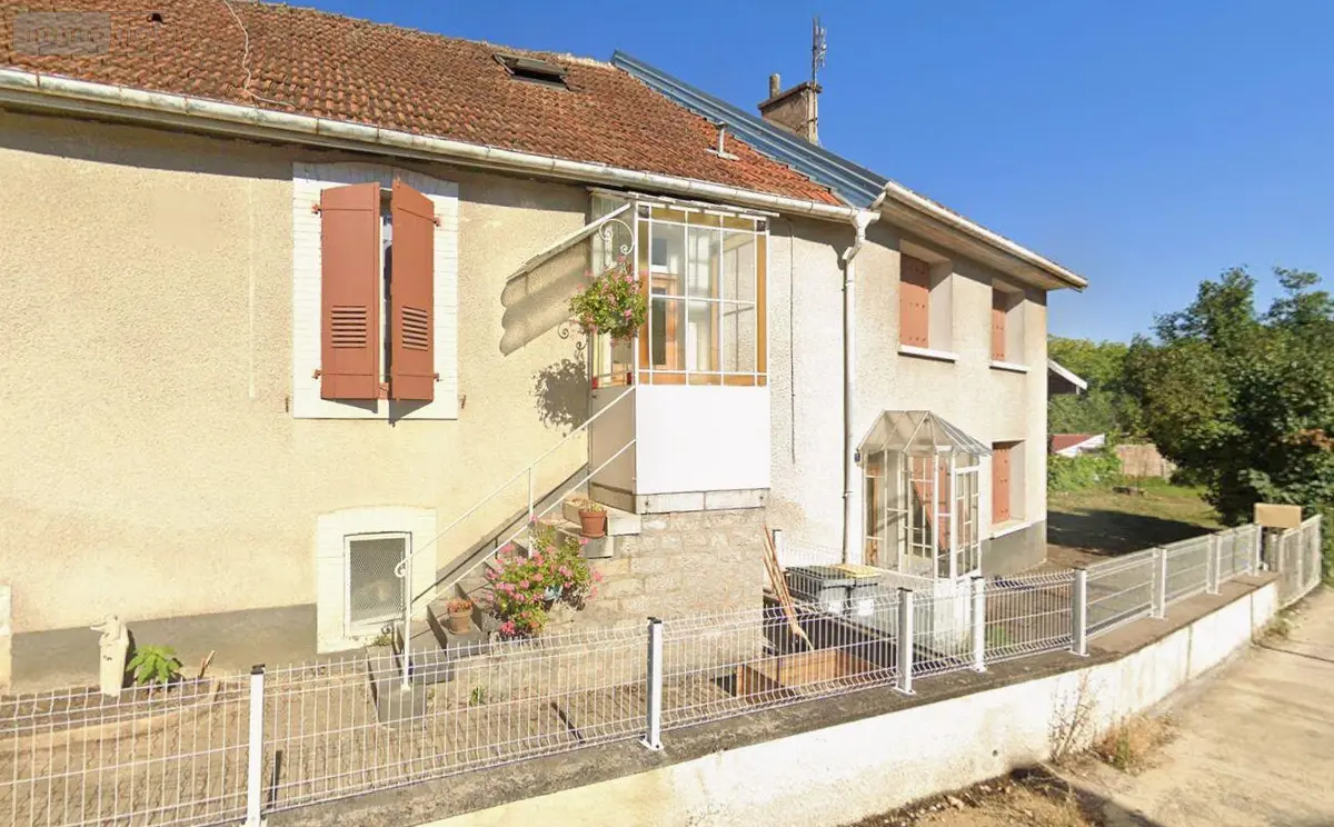 Immeuble de rapport a vendre Noidans-lès-Vesoul 70000 Haute-Saône 70 140 m2 7 pièces 150000 euros 70003-268 001
