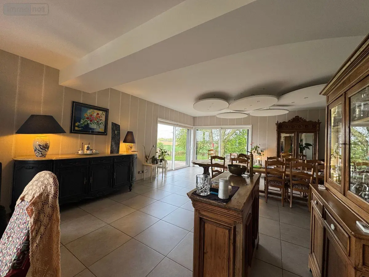 Propriete a vendre Cassel 59670 Nord 59 220 m2 8 pièces 586000 euros H126018 001
