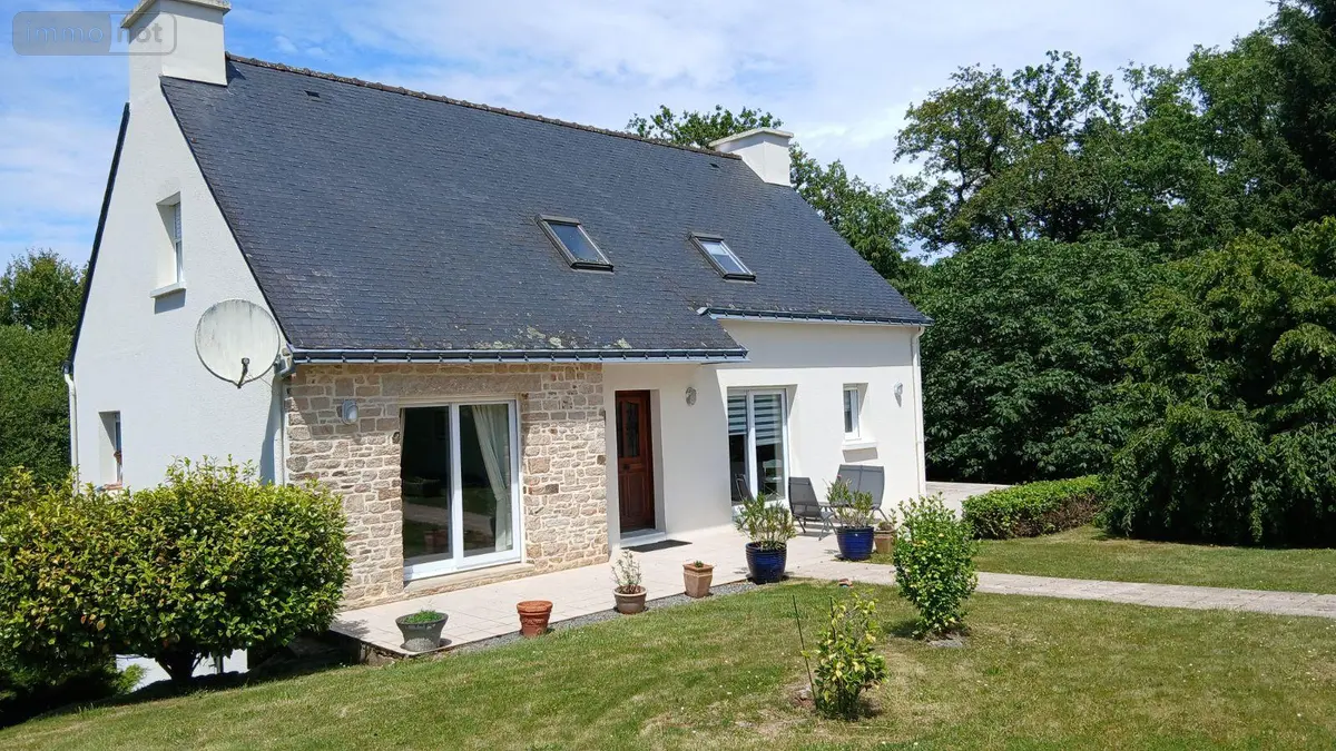Location maison La Gacilly 56200 Morbihan 56 136 m2 5 pièces 1075 euros 009/1354 001