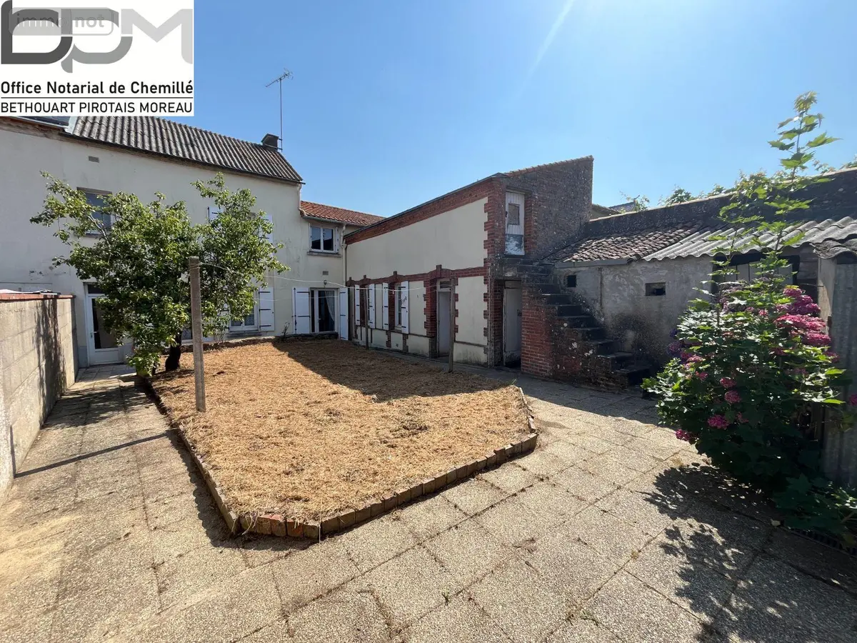 Maison a vendre Chemillé-en-Anjou 49120 Maine-et-Loire 49 132 m2 5 pièces 132000 euros 49062/812 001