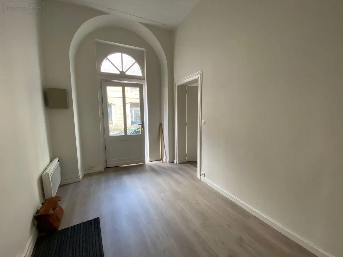Location divers Rennes 35000 Ille-et-Vilaine 35 42 m2 1100 euros LG/109 001