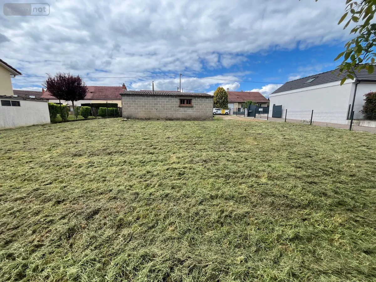 Terrain a batir a vendre Saint-Vallier 71230 Saône-et-Loire 71 630 m2 22400 euros 063/1484 001
