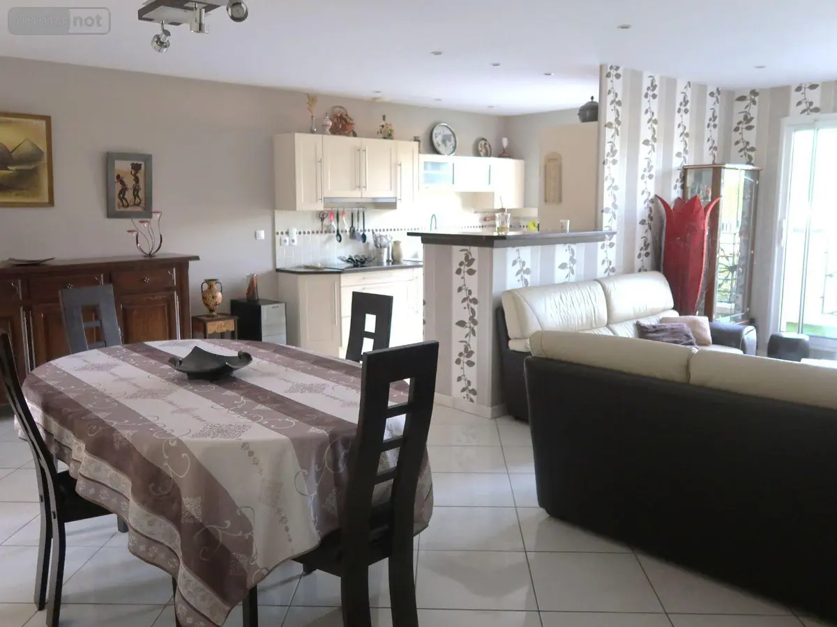 Appartement a vendre Châtellerault 86100 Vienne 86 100 m2 4 pièces 335360 euros 86024-APPT2458 001