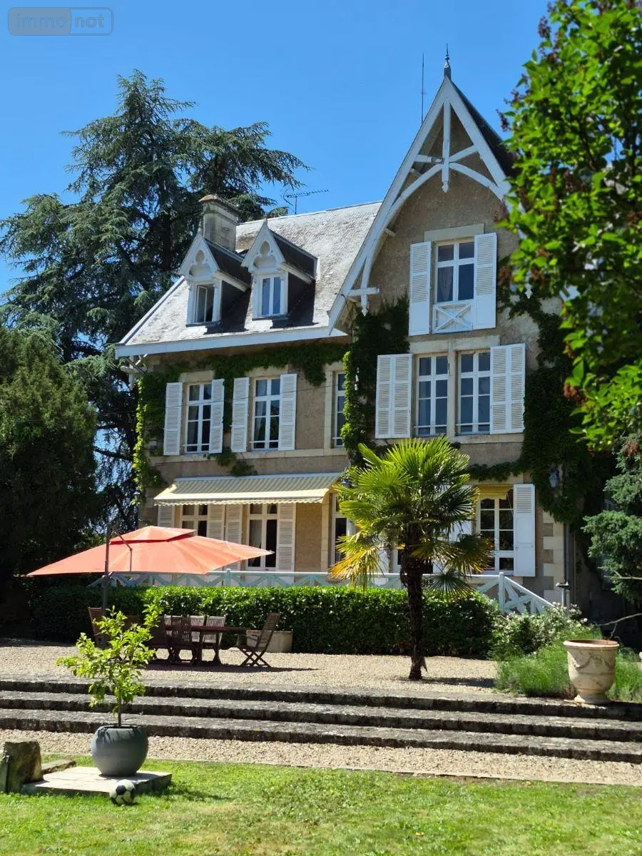 Maison a vendre Saint-Amand-Montrond 18200 Cher 18 416 m2 13 pièces 646800 euros 18022/849 001