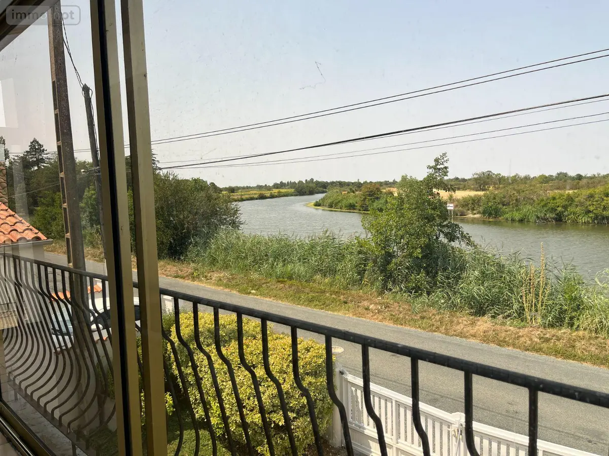 Maison a vendre Marans 17230 Charente-Maritime 17 181 m2 7 pièces 343200 euros VD/652 001