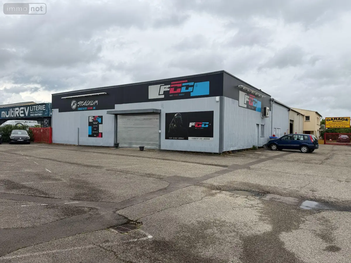 Location fonds et murs commerciaux Mâcon 71000 Saône-et-Loire 71 420 m2 4820 euros LC 506 001