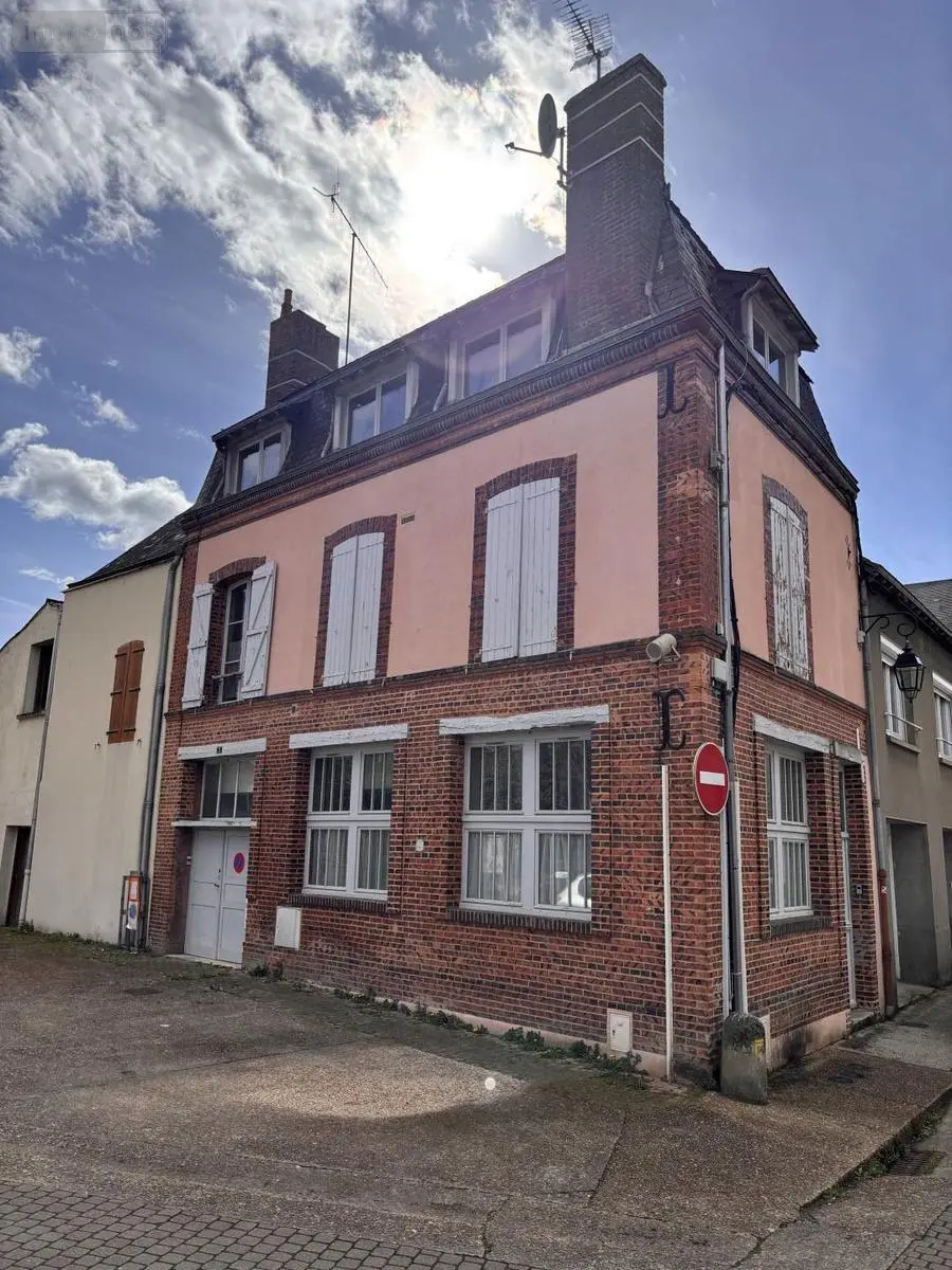 Immeuble de rapport a vendre Saint-Calais 72120 Sarthe 72 114 m2 6 pièces 135880 euros 101/1978 001