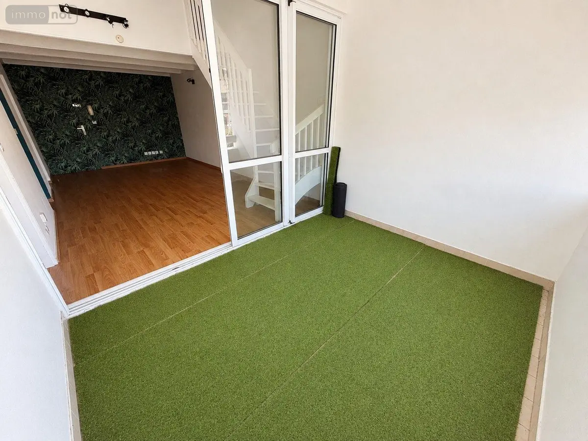 Appartement a vendre Saint-Gilles-les-Bains 97434 La Réunion 974 63 m2 3 pièces 305000 euros 97405/282 001