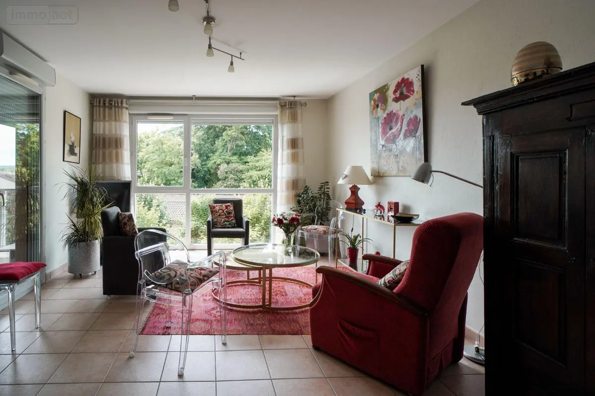 Appartement a vendre Saint-Martin-Belle-Roche 71118 Saône-et-Loire 71 78 m2 3 pièces 222600 euros 13779/1000 001