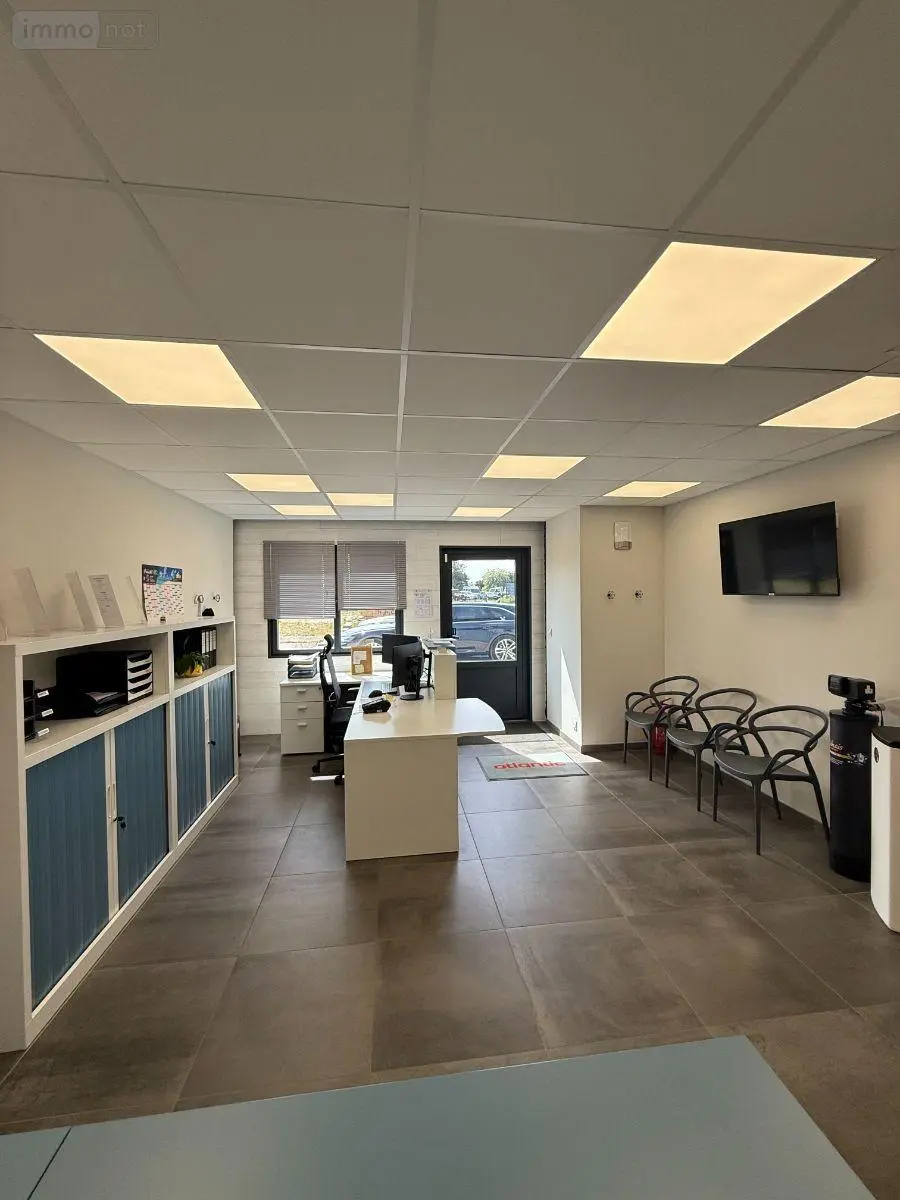 Fonds et murs commerciaux a vendre Mesnil-Raoul 76520 Seine-Maritime 76 405000 euros 020/869 001