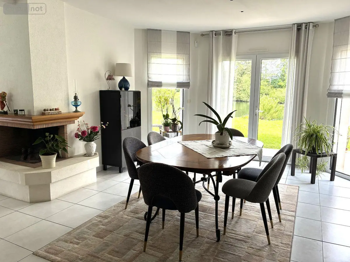 Maison a vendre Bruz 35170 Ille-et-Vilaine 35 195 m2 7 pièces 664320 euros JS/464 001