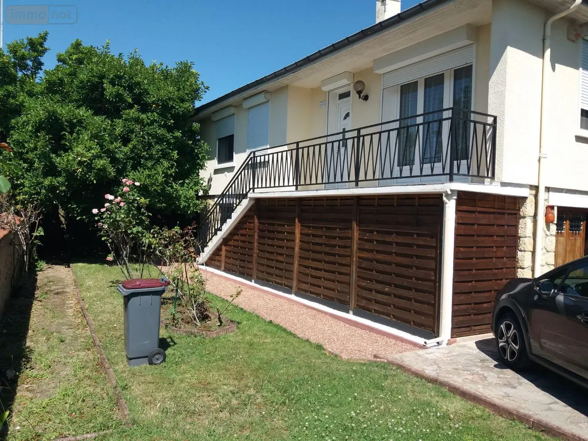 Maison a vendre Saint-Amand-Montrond 18200 Cher 18 122 m2 5 pièces 173600 euros 18022/852 001