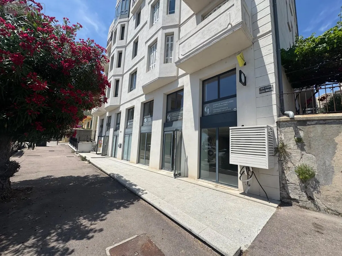 Fonds et murs commerciaux a vendre Ajaccio 20000 Corse-du-Sud 2A 74 m2 5 pièces 820000 euros 15655/979 001